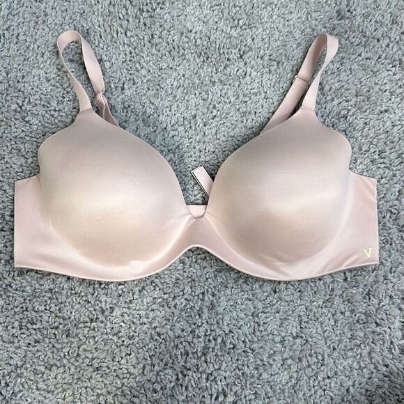 Victoria’s Secret Lined Semi Bra, Size 38C - Picture 1 of 5